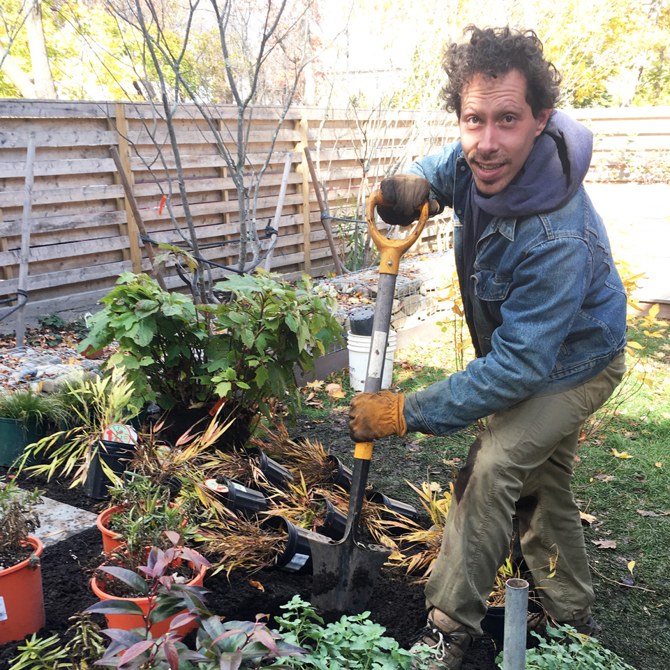 Dan is a student of Architecture who really digs his plants. 